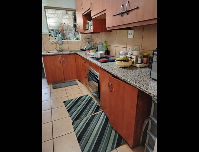 3 BEDROOM FREEHOLD FOR SALE IN PARADISE